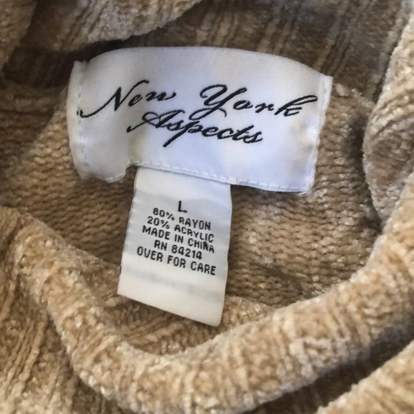 Velore turtleneck super soft pretty size large - Picture 2 of 3